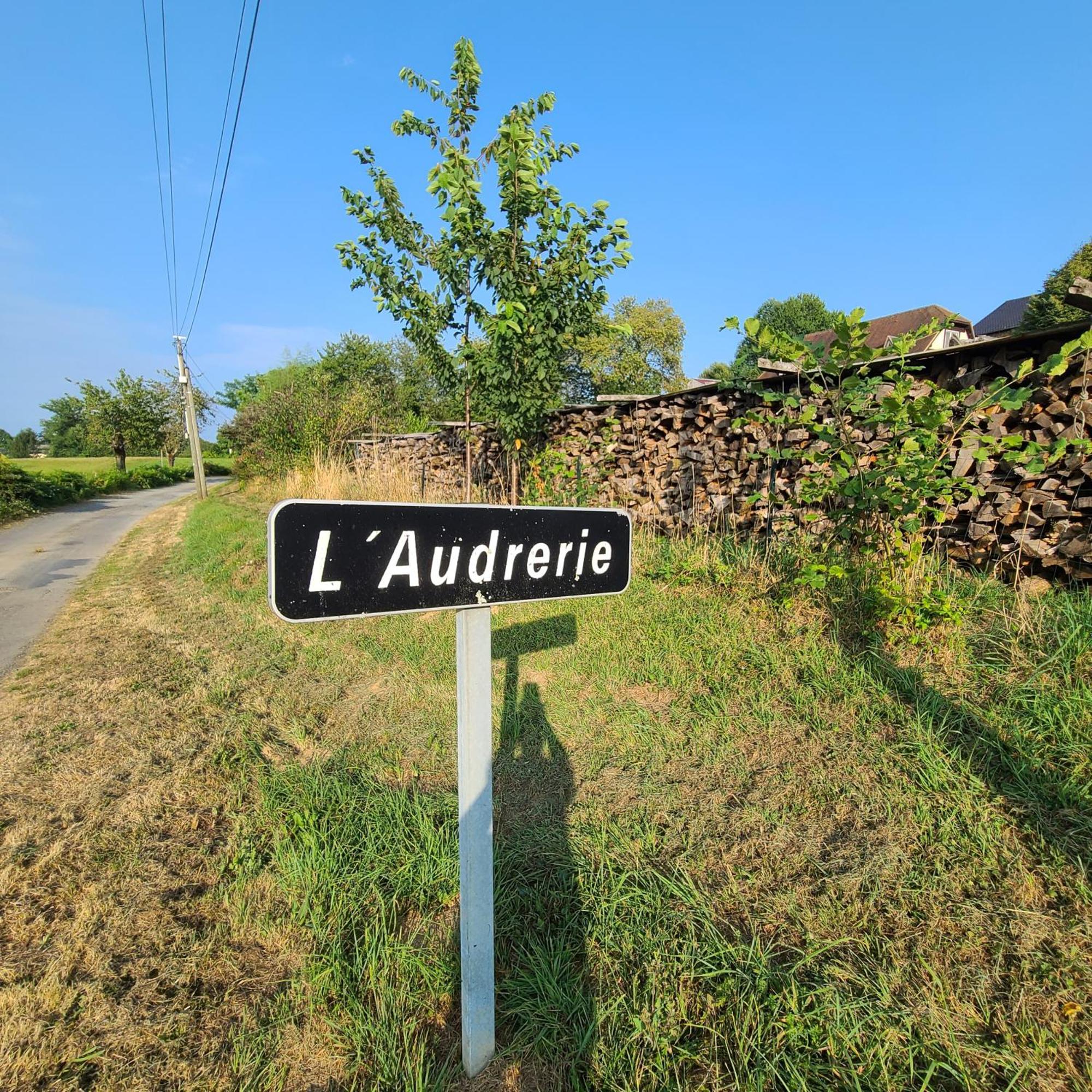 Studio L'Audrerie. Saint-Pardoux-Corbier Exterior photo